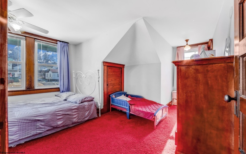 831 Main Street, Grafton, West Virginia 26354, 3 Bedrooms Bedrooms, 8 Rooms Rooms,2 BathroomsBathrooms,Single Family Detached,For Sale,Main,10163213