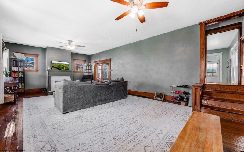 831 Main Street, Grafton, West Virginia 26354, 3 Bedrooms Bedrooms, 8 Rooms Rooms,2 BathroomsBathrooms,Single Family Detached,For Sale,Main,10163213