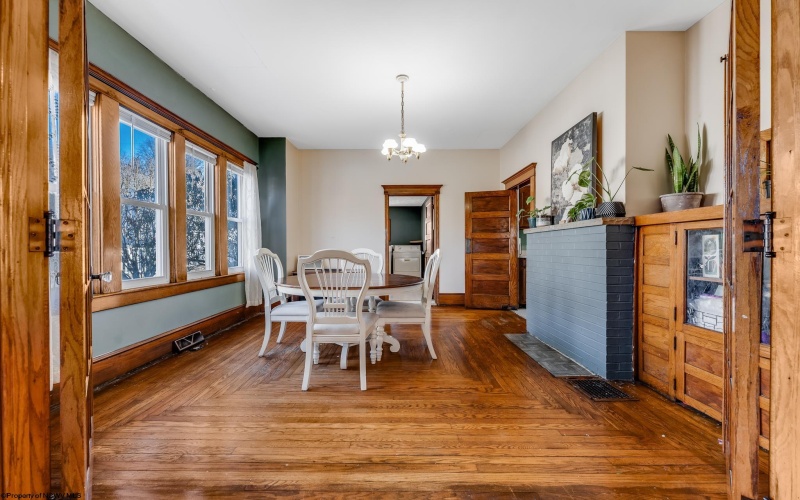 831 Main Street, Grafton, West Virginia 26354, 3 Bedrooms Bedrooms, 8 Rooms Rooms,2 BathroomsBathrooms,Single Family Detached,For Sale,Main,10163213