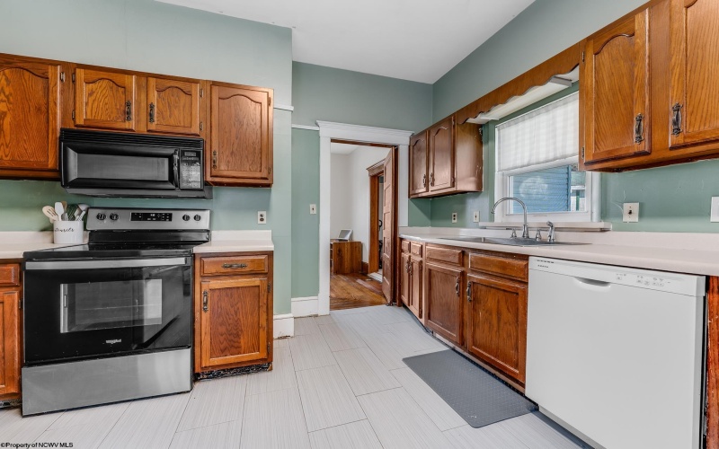 831 Main Street, Grafton, West Virginia 26354, 3 Bedrooms Bedrooms, 8 Rooms Rooms,2 BathroomsBathrooms,Single Family Detached,For Sale,Main,10163213