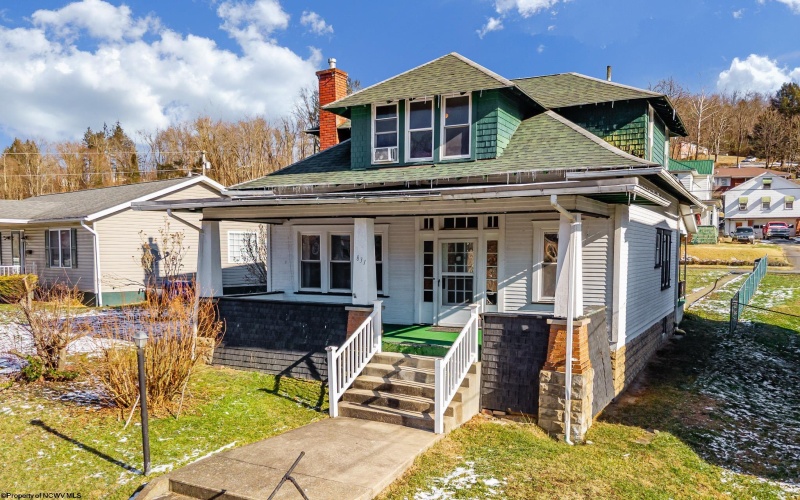 831 Main Street, Grafton, West Virginia 26354, 3 Bedrooms Bedrooms, 8 Rooms Rooms,2 BathroomsBathrooms,Single Family Detached,For Sale,Main,10163213