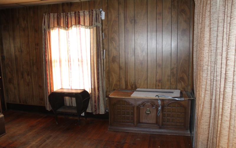 108 Lost Lane, Camden on Gauley, West Virginia 26208, 4 Bedrooms Bedrooms, 9 Rooms Rooms,1 BathroomBathrooms,Single Family Detached,For Sale,Lost,10162598