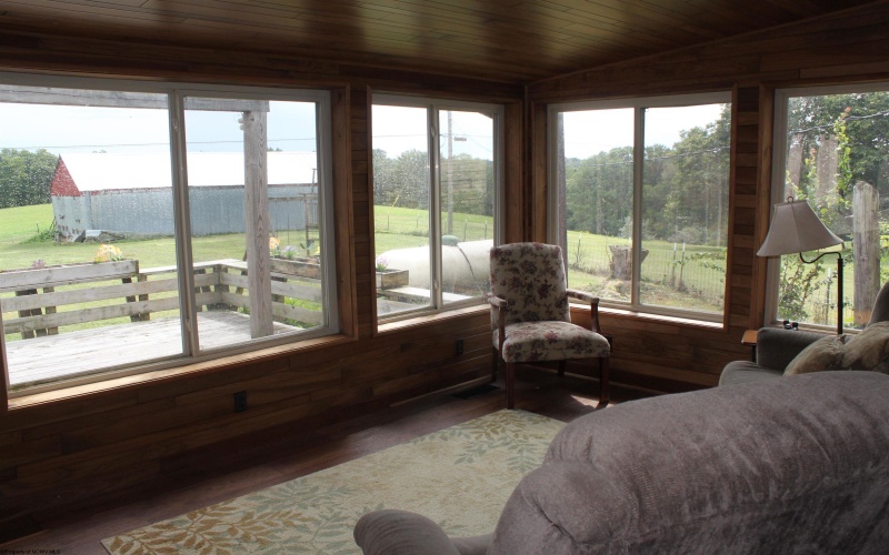 6776 Point Mountain Road, Webster Springs, West Virginia 26288, 3 Bedrooms Bedrooms, 10 Rooms Rooms,1 BathroomBathrooms,Single Family Detached,For Sale,Point Mountain,10161482