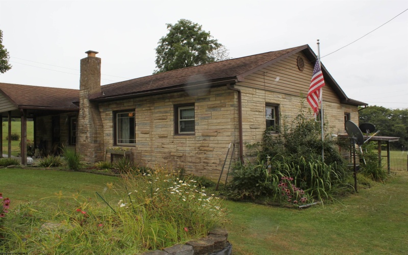 6776 Point Mountain Road, Webster Springs, West Virginia 26288, 3 Bedrooms Bedrooms, 10 Rooms Rooms,1 BathroomBathrooms,Single Family Detached,For Sale,Point Mountain,10161482