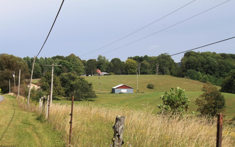 6776 Point Mountain Road, Webster Springs, West Virginia 26288, 3 Bedrooms Bedrooms, 10 Rooms Rooms,1 BathroomBathrooms,Single Family Detached,For Sale,Point Mountain,10161482