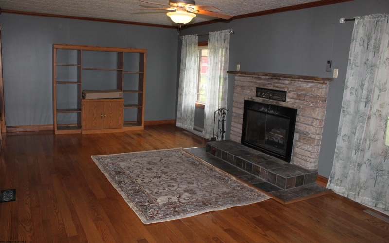 6776 Point Mountain Road, Webster Springs, West Virginia 26288, 3 Bedrooms Bedrooms, 10 Rooms Rooms,1 BathroomBathrooms,Single Family Detached,For Sale,Point Mountain,10161482