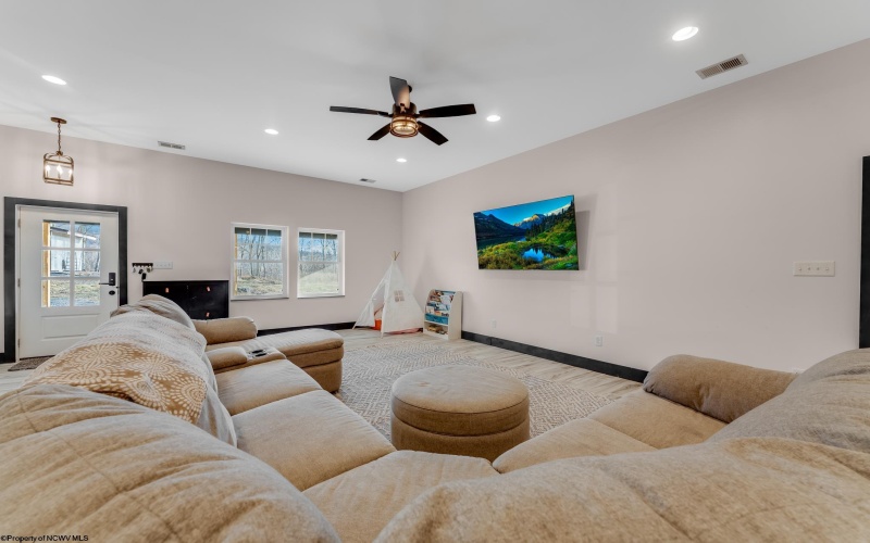 1073 Kanes Creek Road, Kingwood, West Virginia 26537, 4 Bedrooms Bedrooms, 7 Rooms Rooms,2 BathroomsBathrooms,Single Family Detached,For Sale,Kanes Creek,10163550 1073 Kanes Creek Road, Kingwood, West Virginia 26537, 4 Bedrooms Bedrooms, 7 Rooms Rooms,2 BathroomsBathrooms,Single Family Detached,For Sale,Kanes Creek,10163550