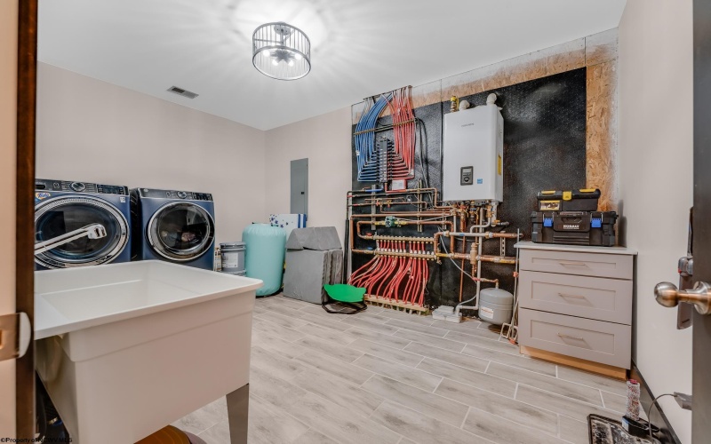 1073 Kanes Creek Road, Kingwood, West Virginia 26537, 4 Bedrooms Bedrooms, 7 Rooms Rooms,2 BathroomsBathrooms,Single Family Detached,For Sale,Kanes Creek,10163550 1073 Kanes Creek Road, Kingwood, West Virginia 26537, 4 Bedrooms Bedrooms, 7 Rooms Rooms,2 BathroomsBathrooms,Single Family Detached,For Sale,Kanes Creek,10163550