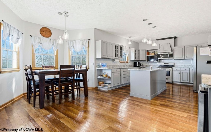 4273 Wexford Way, Bridgeport, West Virginia 26330, 4 Bedrooms Bedrooms, 10 Rooms Rooms,3 BathroomsBathrooms,Single Family Detached,For Sale,Wexford,10163545