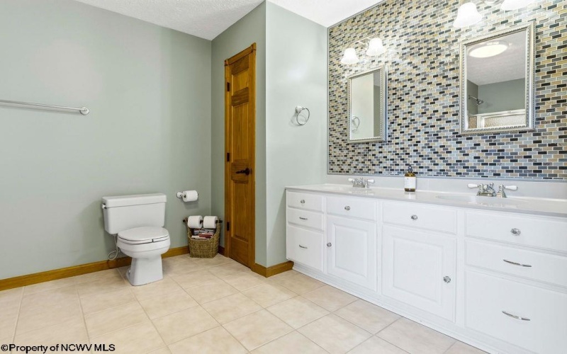 4273 Wexford Way, Bridgeport, West Virginia 26330, 4 Bedrooms Bedrooms, 10 Rooms Rooms,3 BathroomsBathrooms,Single Family Detached,For Sale,Wexford,10163545