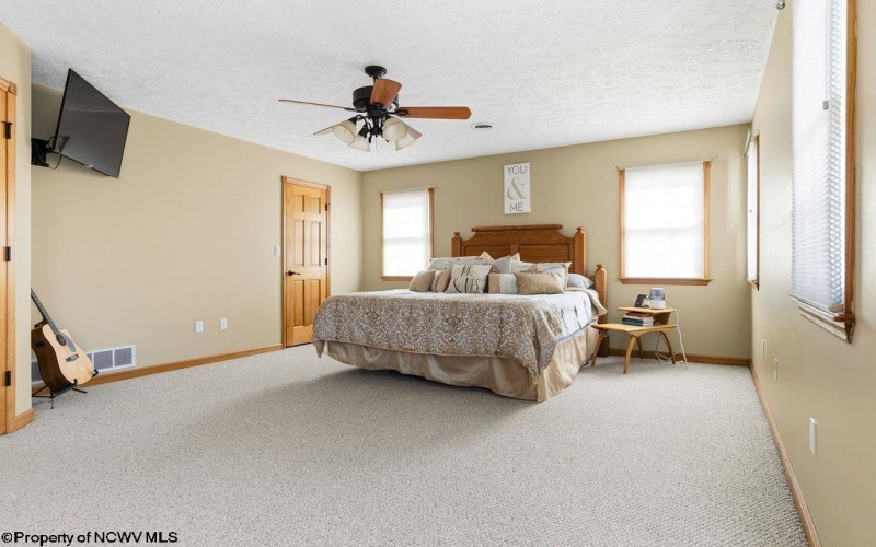 4273 Wexford Way, Bridgeport, West Virginia 26330, 4 Bedrooms Bedrooms, 10 Rooms Rooms,3 BathroomsBathrooms,Single Family Detached,For Sale,Wexford,10163545