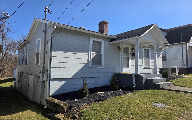 616 Maple Street, Shinnston, West Virginia 26431, 2 Bedrooms Bedrooms, 6 Rooms Rooms,1 BathroomBathrooms,Single Family Detached,For Sale,Maple,10163544 616 Maple Street, Shinnston, West Virginia 26431, 2 Bedrooms Bedrooms, 6 Rooms Rooms,1 BathroomBathrooms,Single Family Detached,For Sale,Maple,10163544