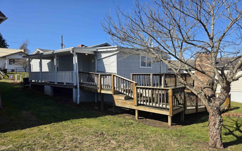 616 Maple Street, Shinnston, West Virginia 26431, 2 Bedrooms Bedrooms, 6 Rooms Rooms,1 BathroomBathrooms,Single Family Detached,For Sale,Maple,10163544 616 Maple Street, Shinnston, West Virginia 26431, 2 Bedrooms Bedrooms, 6 Rooms Rooms,1 BathroomBathrooms,Single Family Detached,For Sale,Maple,10163544