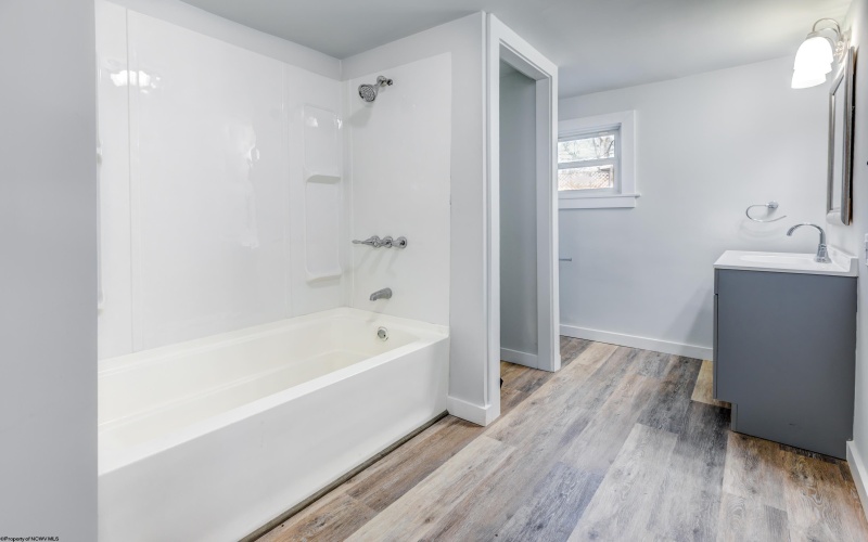 450 Wildwood Lake, Morgantown, West Virginia 26508, 2 Bedrooms Bedrooms, 7 Rooms Rooms,2 BathroomsBathrooms,Single Family Detached,For Sale,Wildwood,10163549 450 Wildwood Lake, Morgantown, West Virginia 26508, 2 Bedrooms Bedrooms, 7 Rooms Rooms,2 BathroomsBathrooms,Single Family Detached,For Sale,Wildwood,10163549