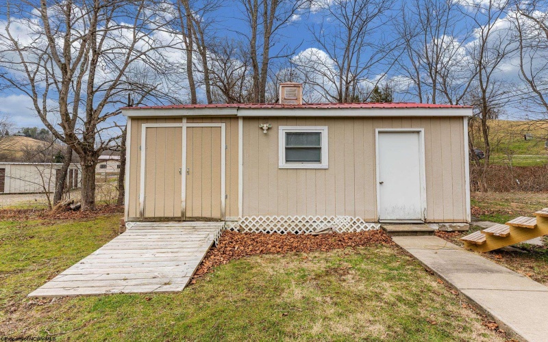 122 Robinson Run Road, Maidsville, West Virginia 26541, 3 Bedrooms Bedrooms, 6 Rooms Rooms,2 BathroomsBathrooms,Single Family Detached,For Sale,Robinson Run,10163059