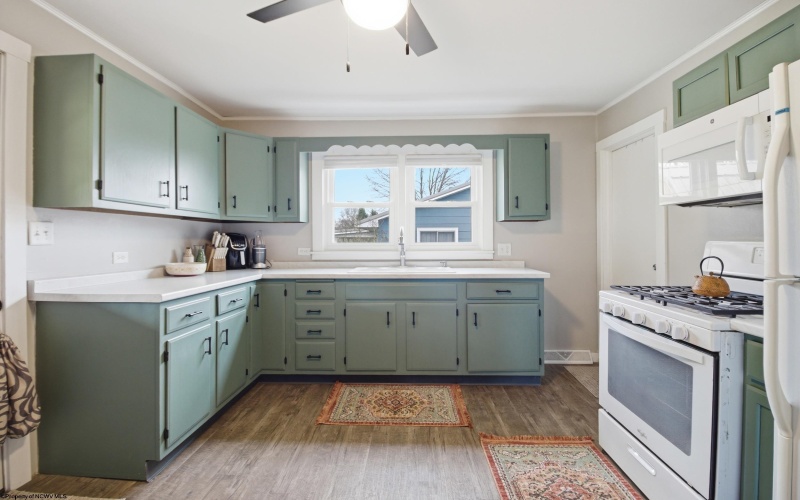 413 Fleming Way, Shinnston, West Virginia 26431, 3 Bedrooms Bedrooms, 5 Rooms Rooms,1 BathroomBathrooms,Single Family Detached,For Sale,Fleming,10163553