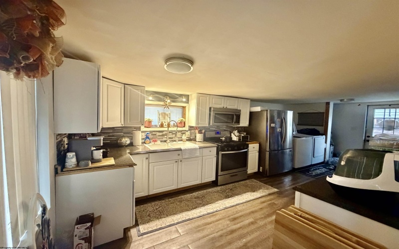 300 Benedum Run Road, Bridgeport, West Virginia 26330, 2 Bedrooms Bedrooms, 5 Rooms Rooms,1 BathroomBathrooms,Single Family Detached,For Sale,Benedum Run,10163552