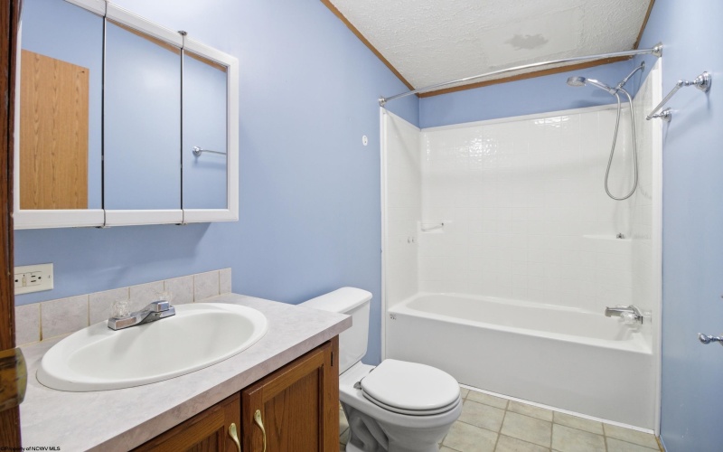 364 Herbert Avenue, Smithburg, West Virginia 26436, 3 Bedrooms Bedrooms, 5 Rooms Rooms,2 BathroomsBathrooms,Single Family Detached,For Sale,Herbert,10163576