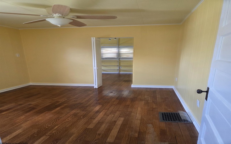 1127 Munsey Street, Morgantown, West Virginia 26505, 2 Bedrooms Bedrooms, 5 Rooms Rooms,1 BathroomBathrooms,Single Family Detached,For Sale,Munsey,0,10163561