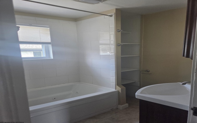 1127 Munsey Street, Morgantown, West Virginia 26505, 2 Bedrooms Bedrooms, 5 Rooms Rooms,1 BathroomBathrooms,Single Family Detached,For Sale,Munsey,0,10163561
