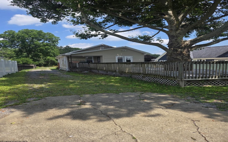 1127 Munsey Street, Morgantown, West Virginia 26505, 2 Bedrooms Bedrooms, 5 Rooms Rooms,1 BathroomBathrooms,Single Family Detached,For Sale,Munsey,0,10163561