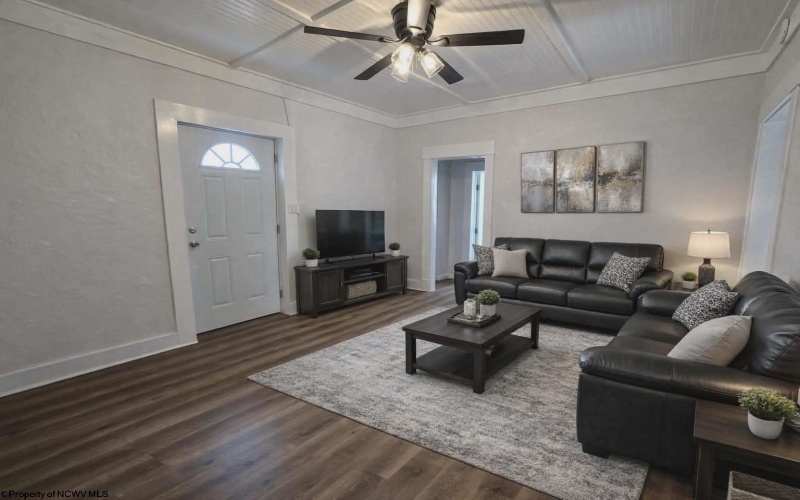 500 MT Vernon Avenue, Fairmont, West Virginia 26554, 3 Bedrooms Bedrooms, 8 Rooms Rooms,1 BathroomBathrooms,Single Family Detached,For Sale,MT Vernon,10163557