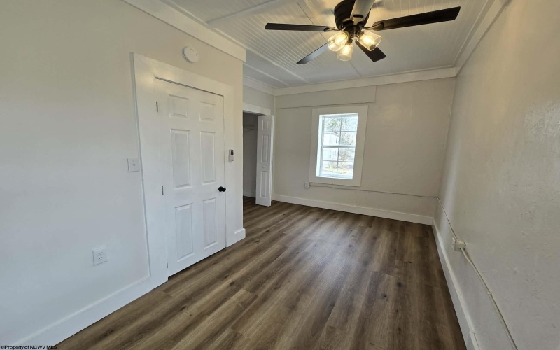 500 MT Vernon Avenue, Fairmont, West Virginia 26554, 3 Bedrooms Bedrooms, 8 Rooms Rooms,1 BathroomBathrooms,Single Family Detached,For Sale,MT Vernon,10163557