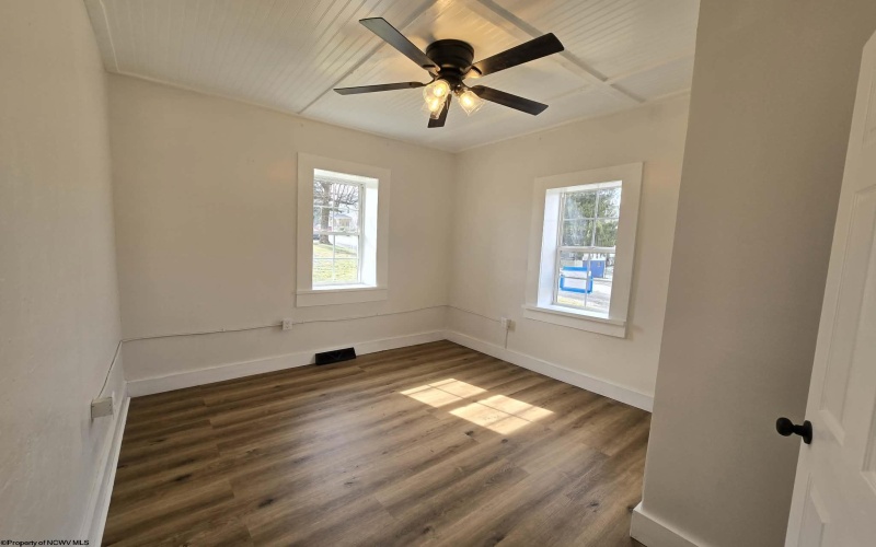 500 MT Vernon Avenue, Fairmont, West Virginia 26554, 3 Bedrooms Bedrooms, 8 Rooms Rooms,1 BathroomBathrooms,Single Family Detached,For Sale,MT Vernon,10163557