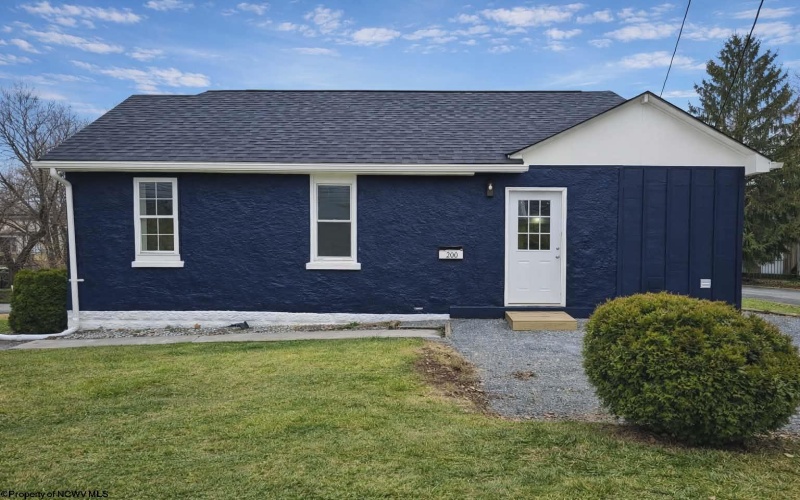 500 MT Vernon Avenue, Fairmont, West Virginia 26554, 3 Bedrooms Bedrooms, 8 Rooms Rooms,1 BathroomBathrooms,Single Family Detached,For Sale,MT Vernon,10163557