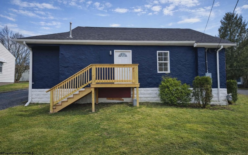 500 MT Vernon Avenue, Fairmont, West Virginia 26554, 3 Bedrooms Bedrooms, 8 Rooms Rooms,1 BathroomBathrooms,Single Family Detached,For Sale,MT Vernon,10163557