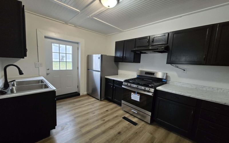 500 MT Vernon Avenue, Fairmont, West Virginia 26554, 3 Bedrooms Bedrooms, 8 Rooms Rooms,1 BathroomBathrooms,Single Family Detached,For Sale,MT Vernon,10163557