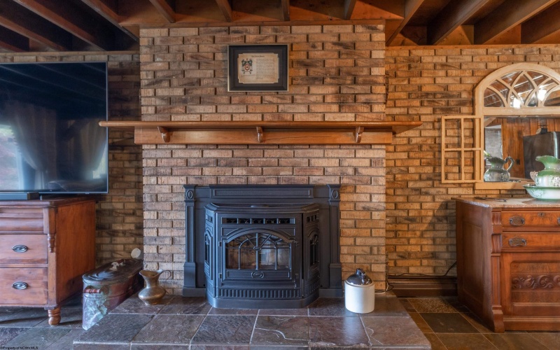 2630 Johnson Fork, Salem, West Virginia 26426, 2 Bedrooms Bedrooms, 5 Rooms Rooms,2 BathroomsBathrooms,Single Family Detached,For Sale,Johnson,10162190