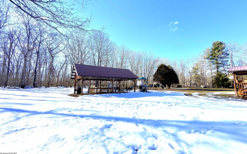 33610 Veterans Memorial Highway, Terra Alta, West Virginia 26764, 4 Bedrooms Bedrooms, 10 Rooms Rooms,2 BathroomsBathrooms,Single Family Detached,For Sale,Veterans Memorial,10163556