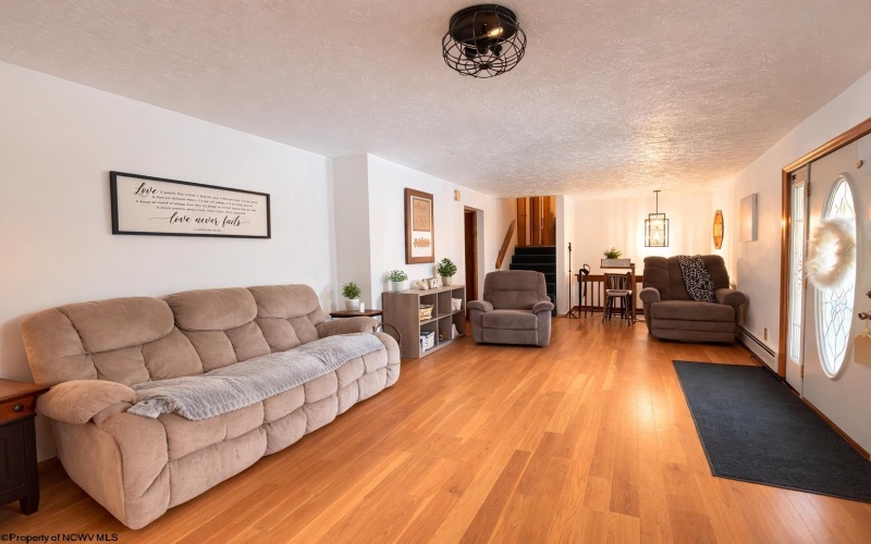 33610 Veterans Memorial Highway, Terra Alta, West Virginia 26764, 4 Bedrooms Bedrooms, 10 Rooms Rooms,2 BathroomsBathrooms,Single Family Detached,For Sale,Veterans Memorial,10163556