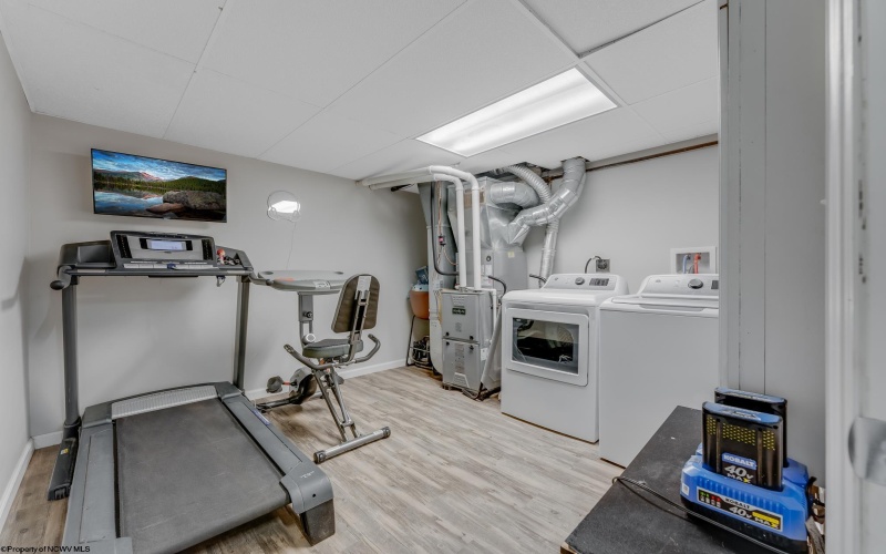 1033 Richwood Avenue, Morgantown, West Virginia 26505, 4 Bedrooms Bedrooms, 6 Rooms Rooms,2 BathroomsBathrooms,Single Family Detached,For Sale,Richwood,10163570