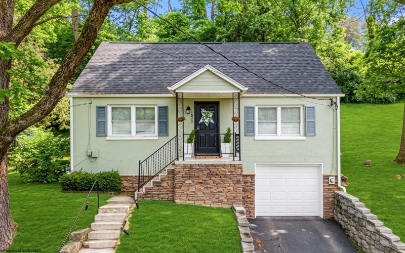 1033 Richwood Avenue, Morgantown, West Virginia 26505, 4 Bedrooms Bedrooms, 6 Rooms Rooms,2 BathroomsBathrooms,Single Family Detached,For Sale,Richwood,10163570