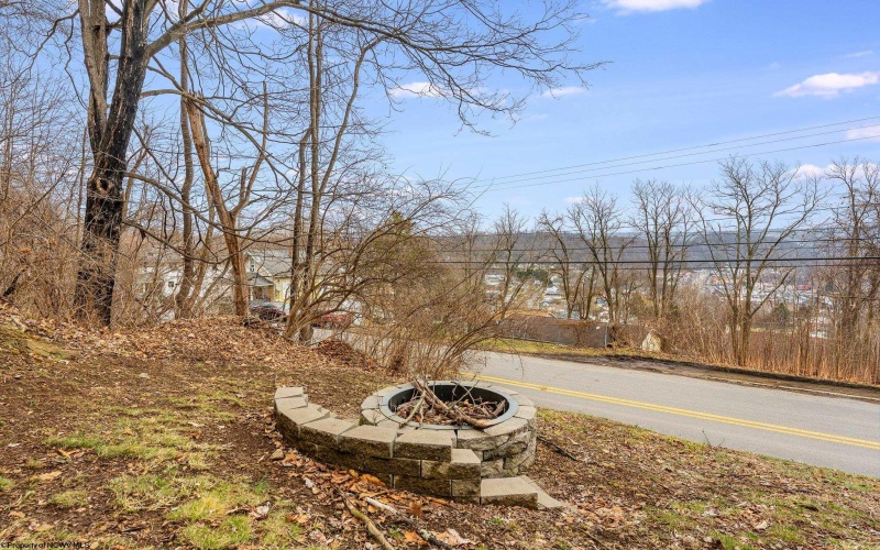 1033 Richwood Avenue, Morgantown, West Virginia 26505, 4 Bedrooms Bedrooms, 6 Rooms Rooms,2 BathroomsBathrooms,Single Family Detached,For Sale,Richwood,10163570