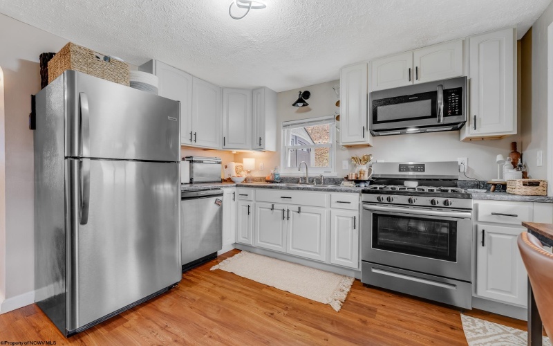 1033 Richwood Avenue, Morgantown, West Virginia 26505, 4 Bedrooms Bedrooms, 6 Rooms Rooms,2 BathroomsBathrooms,Single Family Detached,For Sale,Richwood,10163570