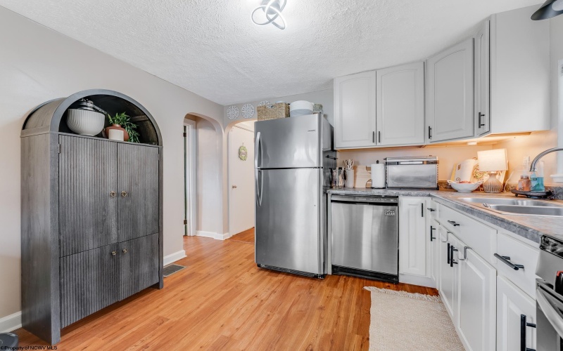 1033 Richwood Avenue, Morgantown, West Virginia 26505, 4 Bedrooms Bedrooms, 6 Rooms Rooms,2 BathroomsBathrooms,Single Family Detached,For Sale,Richwood,10163570