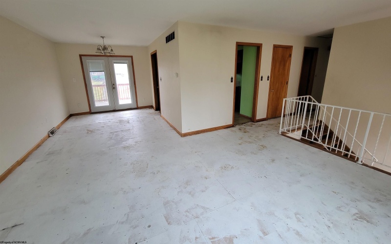 111 Pinewood Avenue, Bridgeport, West Virginia 26330, 3 Bedrooms Bedrooms, 8 Rooms Rooms,2 BathroomsBathrooms,Single Family Detached,For Sale,Pinewood,10163568