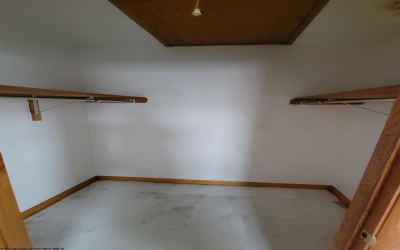 111 Pinewood Avenue, Bridgeport, West Virginia 26330, 3 Bedrooms Bedrooms, 8 Rooms Rooms,2 BathroomsBathrooms,Single Family Detached,For Sale,Pinewood,10163568