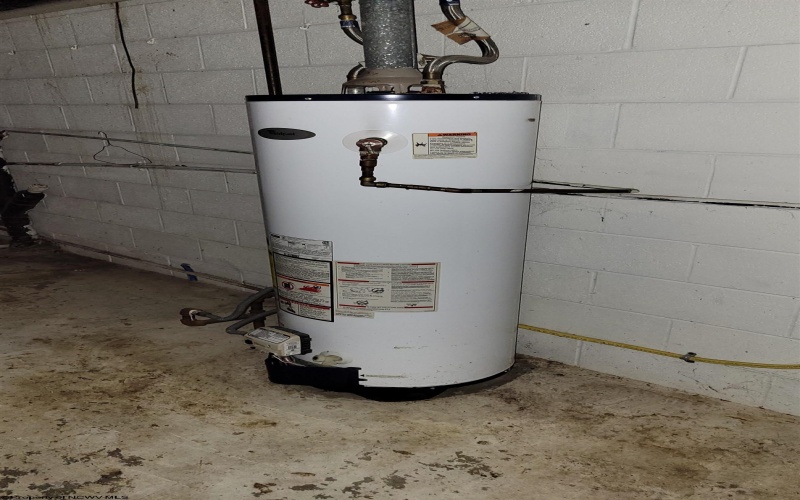 111 Pinewood Avenue, Bridgeport, West Virginia 26330, 3 Bedrooms Bedrooms, 8 Rooms Rooms,2 BathroomsBathrooms,Single Family Detached,For Sale,Pinewood,10163568