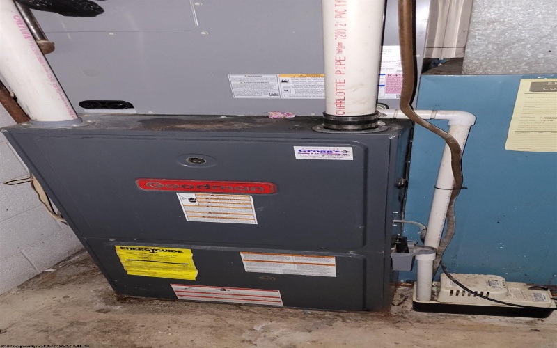 111 Pinewood Avenue, Bridgeport, West Virginia 26330, 3 Bedrooms Bedrooms, 8 Rooms Rooms,2 BathroomsBathrooms,Single Family Detached,For Sale,Pinewood,10163568