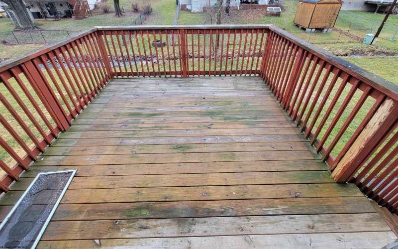 111 Pinewood Avenue, Bridgeport, West Virginia 26330, 3 Bedrooms Bedrooms, 8 Rooms Rooms,2 BathroomsBathrooms,Single Family Detached,For Sale,Pinewood,10163568