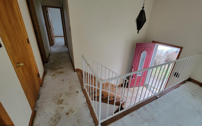 111 Pinewood Avenue, Bridgeport, West Virginia 26330, 3 Bedrooms Bedrooms, 8 Rooms Rooms,2 BathroomsBathrooms,Single Family Detached,For Sale,Pinewood,10163568