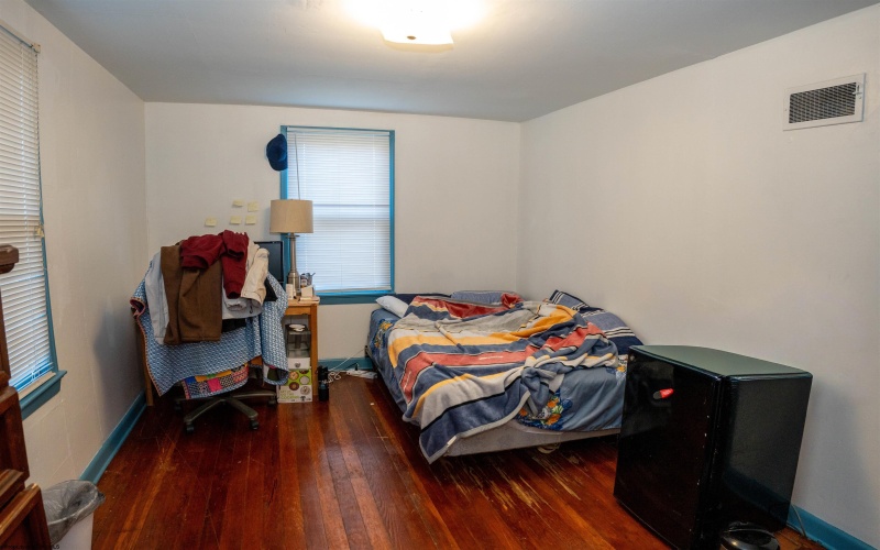 1224 Eastern Avenue, Morgantown, West Virginia 26505, 5 Bedrooms Bedrooms, 9 Rooms Rooms,3 BathroomsBathrooms,Single Family Detached,For Sale,Eastern,10163577