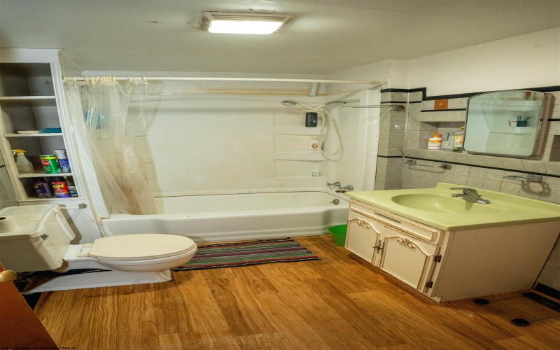 1224 Eastern Avenue, Morgantown, West Virginia 26505, 5 Bedrooms Bedrooms, 9 Rooms Rooms,3 BathroomsBathrooms,Single Family Detached,For Sale,Eastern,10163577