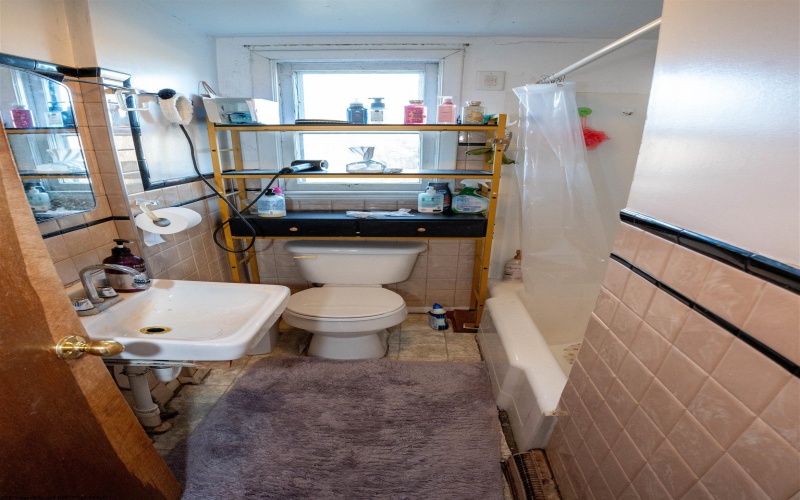 1224 Eastern Avenue, Morgantown, West Virginia 26505, 5 Bedrooms Bedrooms, 9 Rooms Rooms,3 BathroomsBathrooms,Single Family Detached,For Sale,Eastern,10163577