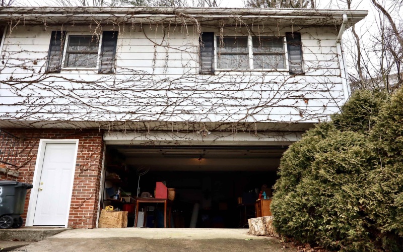 828 Alpine Street, Morgantown, West Virginia 26505, 3 Bedrooms Bedrooms, 10 Rooms Rooms,3 BathroomsBathrooms,Single Family Detached,For Sale,Alpine,10163595