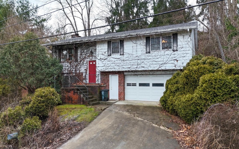 828 Alpine Street, Morgantown, West Virginia 26505, 3 Bedrooms Bedrooms, 10 Rooms Rooms,3 BathroomsBathrooms,Single Family Detached,For Sale,Alpine,10163595